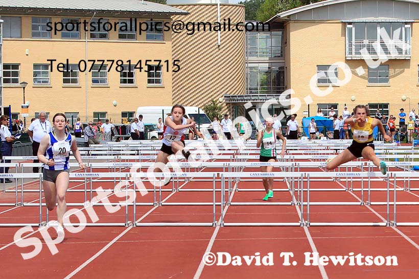 Womens Under-17s and Girls Under-15s Hurdles, 2022 Northern Inter Counties U17s and U15s Track and Field, York, Thursday, June 2nd. Photo: David T. Hewitson/Sports for All Pics